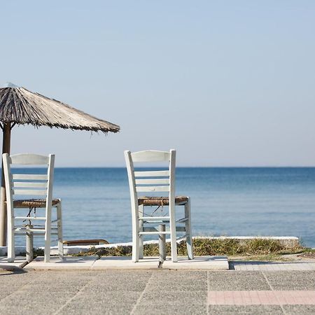 Metaxa Seafront Apartment Peraía Exteriör bild