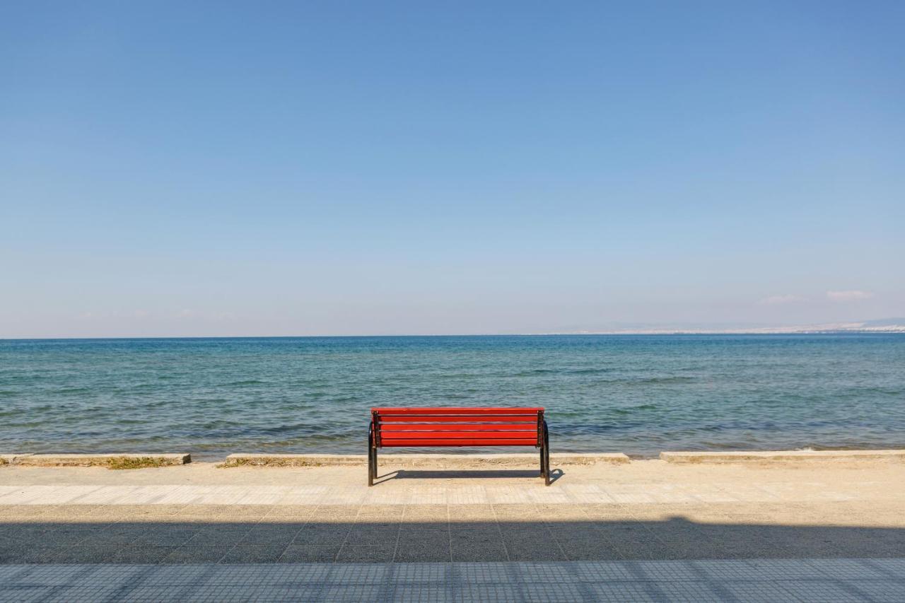 Metaxa Seafront Apartment Peraía Exteriör bild